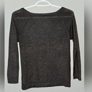 Prada Cashmere 3/4 sleeve scoop neck cashmere top. Nwot. Size 38 (It)